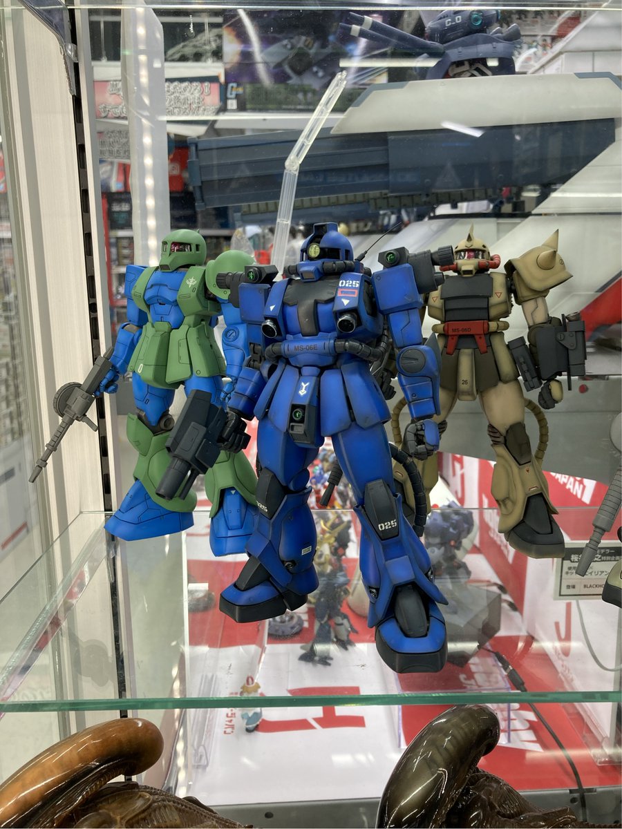 プロモデラー桜井信之氏ご来店！ 当店特別展示スペースに、ザク
