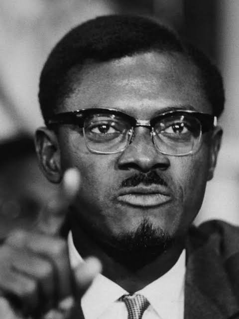 🔥A votre avis, le Héro National Patrice Emery LUMUMBA, aurait-il applaudit cet accord ? Est-il vraiment mort pour ça ? Pour que 65 ans après, nous signons pour solder nos terres, nos minerais et notre sécurité ? l'Afrique et le monde entier se moquent de notre pays !