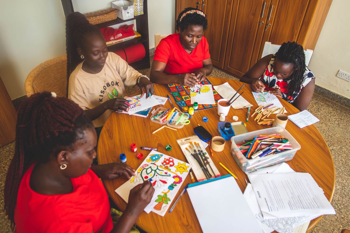 FacesUpUganda's tweet photo. In an effort to share our experiences and knowledge, we are scaling our work through training teachers, who will, in turn, conduct joy-filled and tailored art sessions for students.
#facesup #art4educators https://t.co/Ewc5egyVev