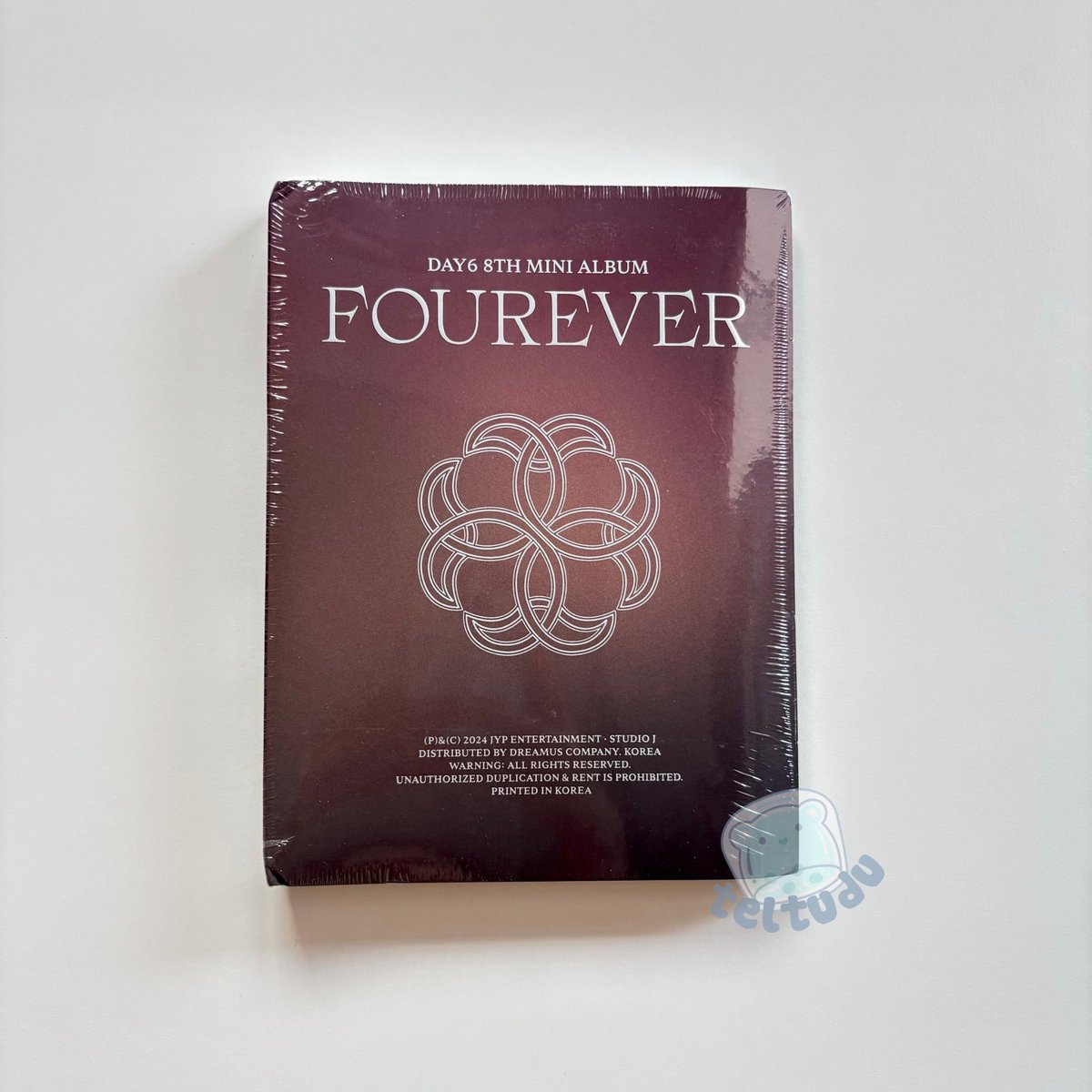 want to sell // wts album day6 fourever brown sealed
💰 120k
🛒 (+ admin): id.shp.ee/CxeeybX

kalo mau req splitpay atau shopee video bisa dm aja yaaps🫶🏻
#wtsday6 #wtsday6stuff <a href="/DAY6TradingINA/">DAY6 TRADING INA</a>