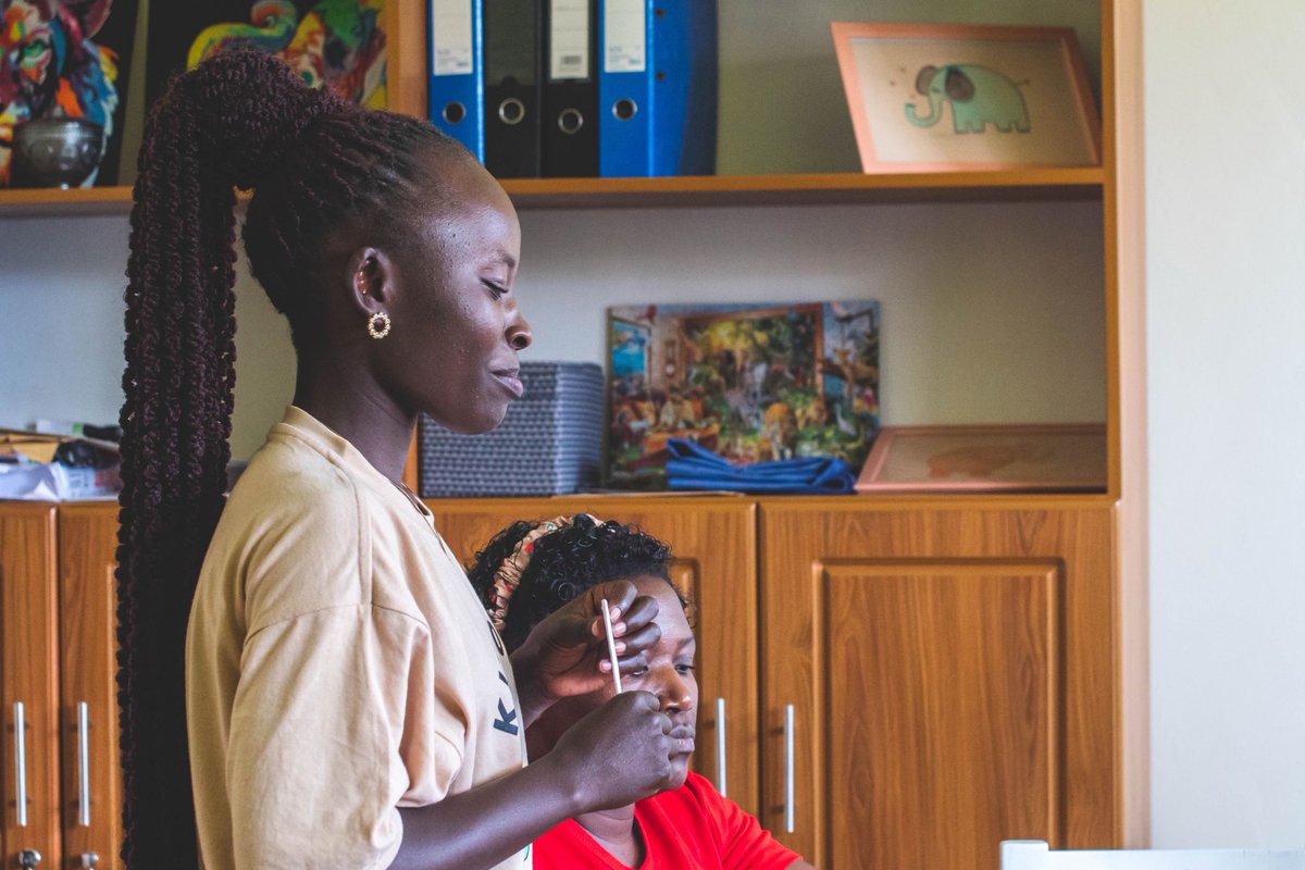 FacesUpUganda's tweet photo. Last week, our team, led by @mirembe_crystyn , @n_kamanyire and @ntemid conducted a teacher training session for the staff at Kisoboka.verein International School.
#facesup #art4educators https://t.co/Khp8C3kTVC