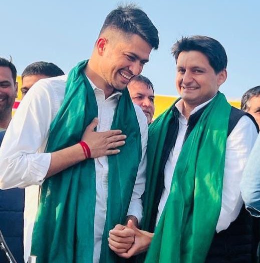 Deepender Singh Hooda (@deependershooda) on Twitter photo राजस्थान विश्वविद्यालय के छात्रसंघ अध्यक्ष, संघर्षशील युवा नेता, छोटे भाई <a href="/NirmlChoudhary/">Nirmal Choudhary</a> को जन्मदिन की ढेरों बधाई एवं शुभकामनाएं।
ईश्वर आपको स्वस्थ, प्रसन्न, दीर्घायु प्रदान करें, ऐसी मंगलकामना है। राजस्थान विश्वविद्यालय के छात्रसंघ अध्यक्ष, संघर्षशील युवा नेता, छोटे भाई <a href="/NirmlChoudhary/">Nirmal Choudhary</a> को जन्मदिन की ढेरों बधाई एवं शुभकामनाएं।
ईश्वर आपको स्वस्थ, प्रसन्न, दीर्घायु प्रदान करें, ऐसी मंगलकामना है।