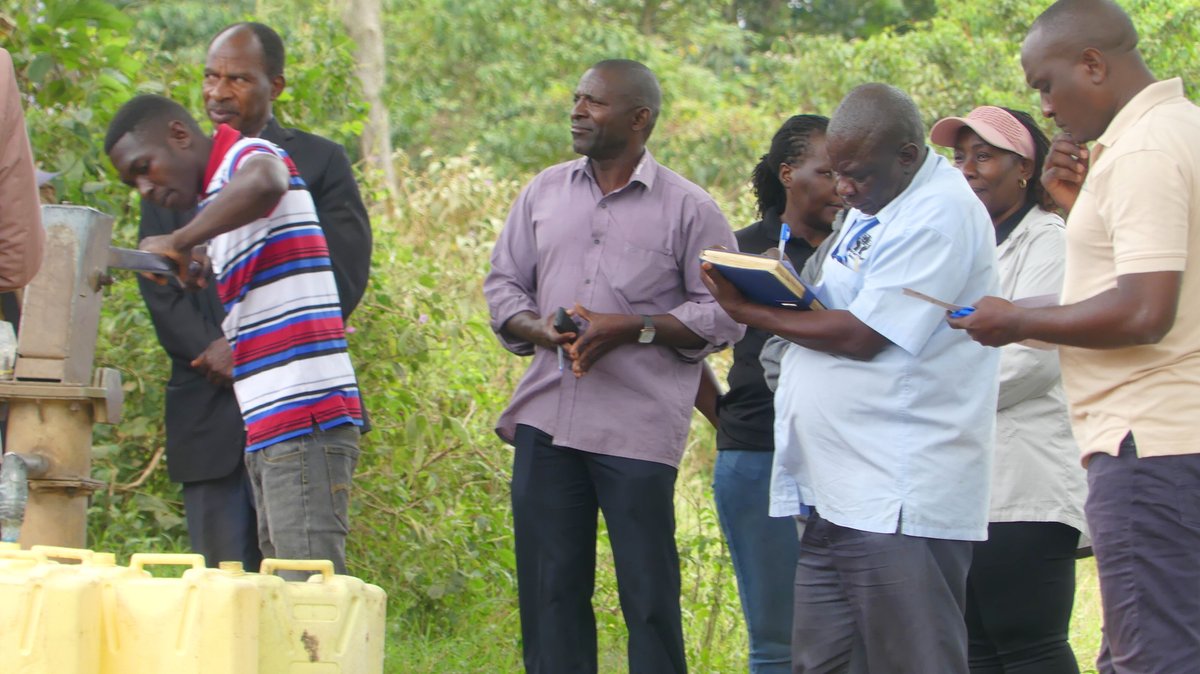 TeamUpUG's tweet image. We're hosting 50+ district leaders from Kassanda & Mityana, civil society & district leaders from Kikuube, Kyegegwa & Nakaseke, for community site visits.
Reflecting, learning, and strategizing for sustainable youth-led change in agriculture, water, & health.
#YouthEmpowerment
