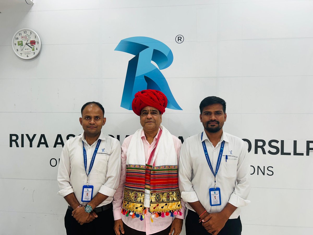 RiyaAssociates's tweet photo. *रिया फैमिली* की ओर से *सुमनलाल जी*, *चंद्रशेखर मेवाड़ा जी (सरपंच घाणेराव)*, *शंकर जी देवासी* एवं *विक्की भाई (सत्यम ग्रुप)* का हार्दिक स्वागत है। आपकी उपस्थिति हमारे लिए सम्मान की बात है। हम आपके अनुभव और मार्गदर्शन से प्रेरित होते हैं। अभिनंदन एवं शुभकामनाएं! 🌸🙏 https://t.co/Jhjk2e5PDE