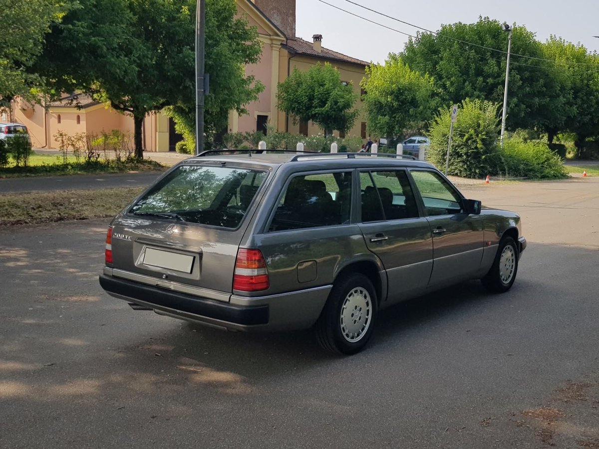 JaMtoka's tweet image. 1993 Mercedes Benz 200TE (S124) #WagonWednesday