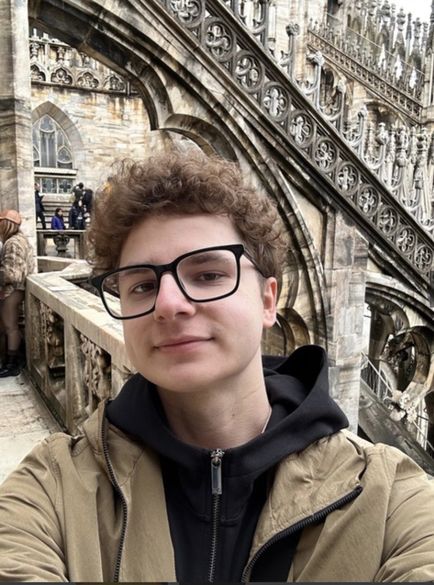 Vlad8808's tweet photo. @BitMartExchange @301Community 📸 Remember this face.
This is the same “Alexey Stepanov”, the creator of Agent301.

Distributed the drop? No.

Changed his nickname and pretends he had nothing to do with it.

💩 Scammer, manipulator, and now hiding under the nickname @selem.
New nickname, same rat. https://t.co/X98wCbWm7r