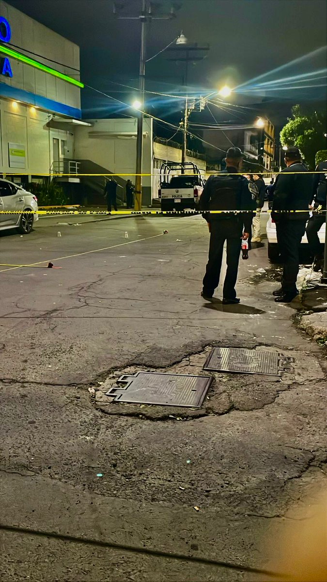 vulcano_7's tweet photo. Cadaver-Arma de fuego 
Alcaldia: IZTAPALAPA 
Domicilio: calle General Juan Enriquez entre Crisóstomo Bonilla,. Colonia: Juan Escutia. https://t.co/76cu3MSRWc