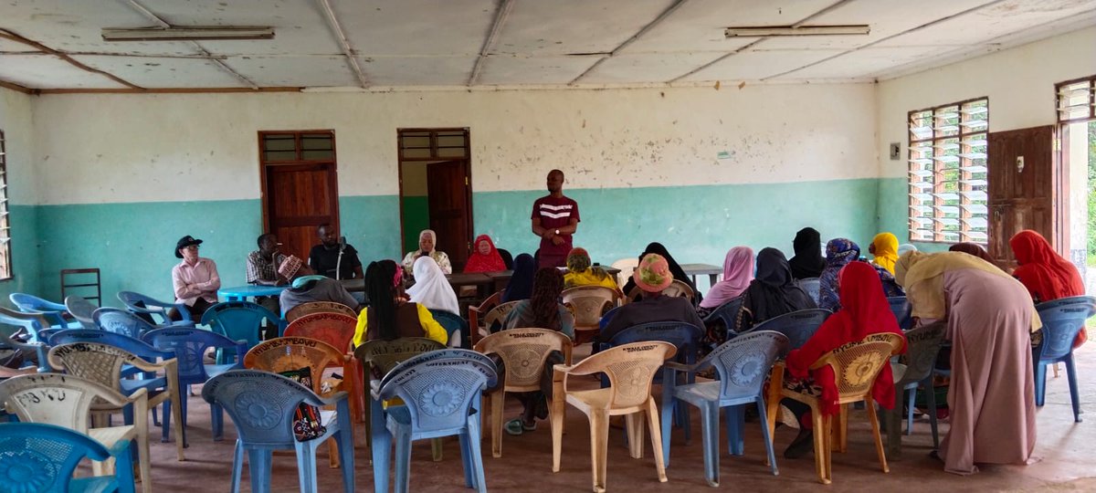 HakiYetuOrg's tweet image. Great chat with PwDs in Msambweni. Access to info, online group registration, and services like health & education remain big hurdles. Unity among members is also a challenge — more support is needed.
#DisabilityInclusion #InclusionMatters #Accessibility