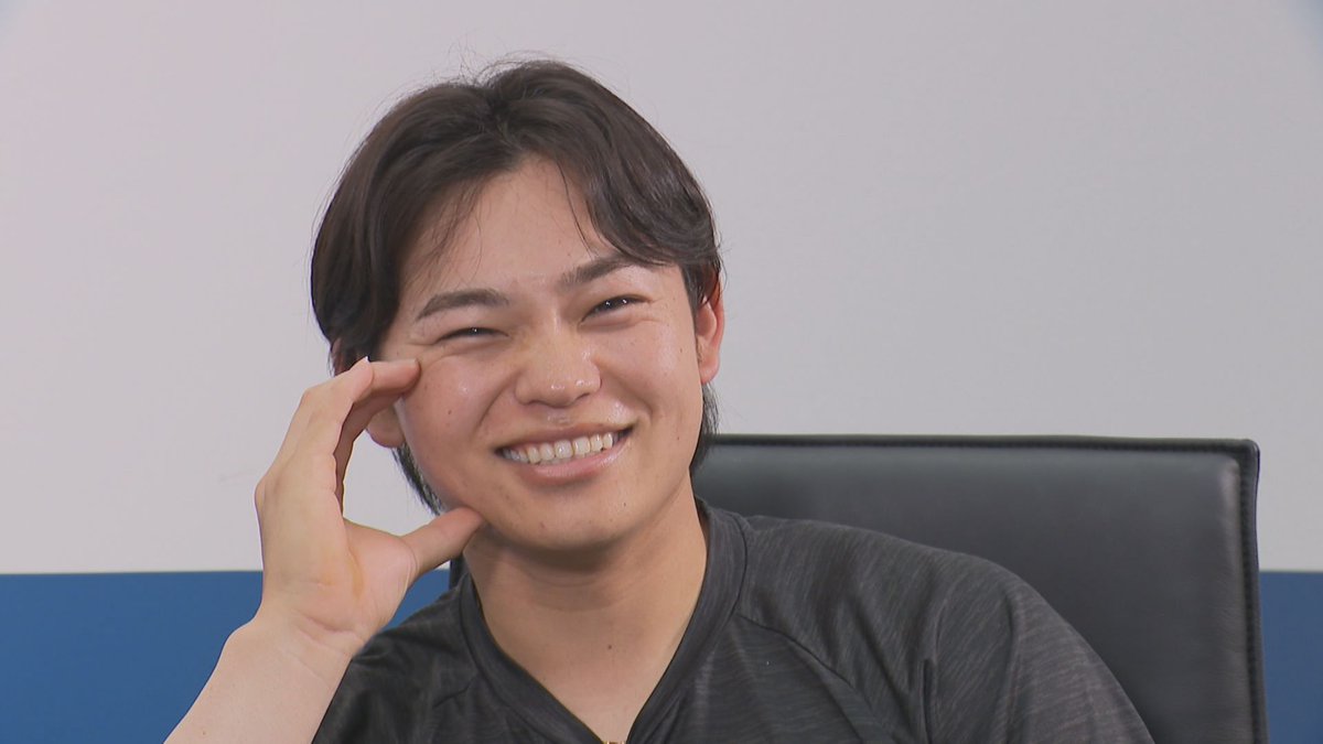 BravoFighters's tweet photo. 【#田宮裕涼 選手 冠コーナー始動！】

ファンの皆様お待たせしました！
田宮選手×HBCのコーナーがスタートします！

本日の #今日ドキッ 17時35分ごろ～
スポーツコーナー内で放送📺
第１回テーマは「どんなコーナー名にする？」

ヒントは写真のポーズに隠されている？
お見逃しなく👀
#lovefighters https://t.co/Ghi7JG3Jql