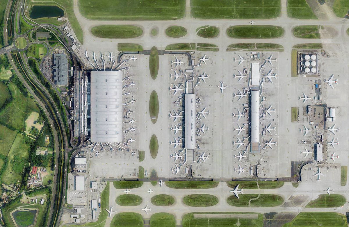 Good morning and welcome to Heathrow. We're on hand to assist with any airport related queries you may have, or come and say hello to us!

Do you need to speak to your airline about your upcoming flight? You can view contact details here: heathrow.com/airline-contac…