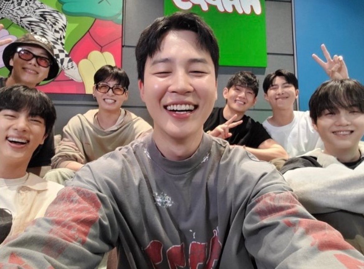 ellie 🪭 tweet media