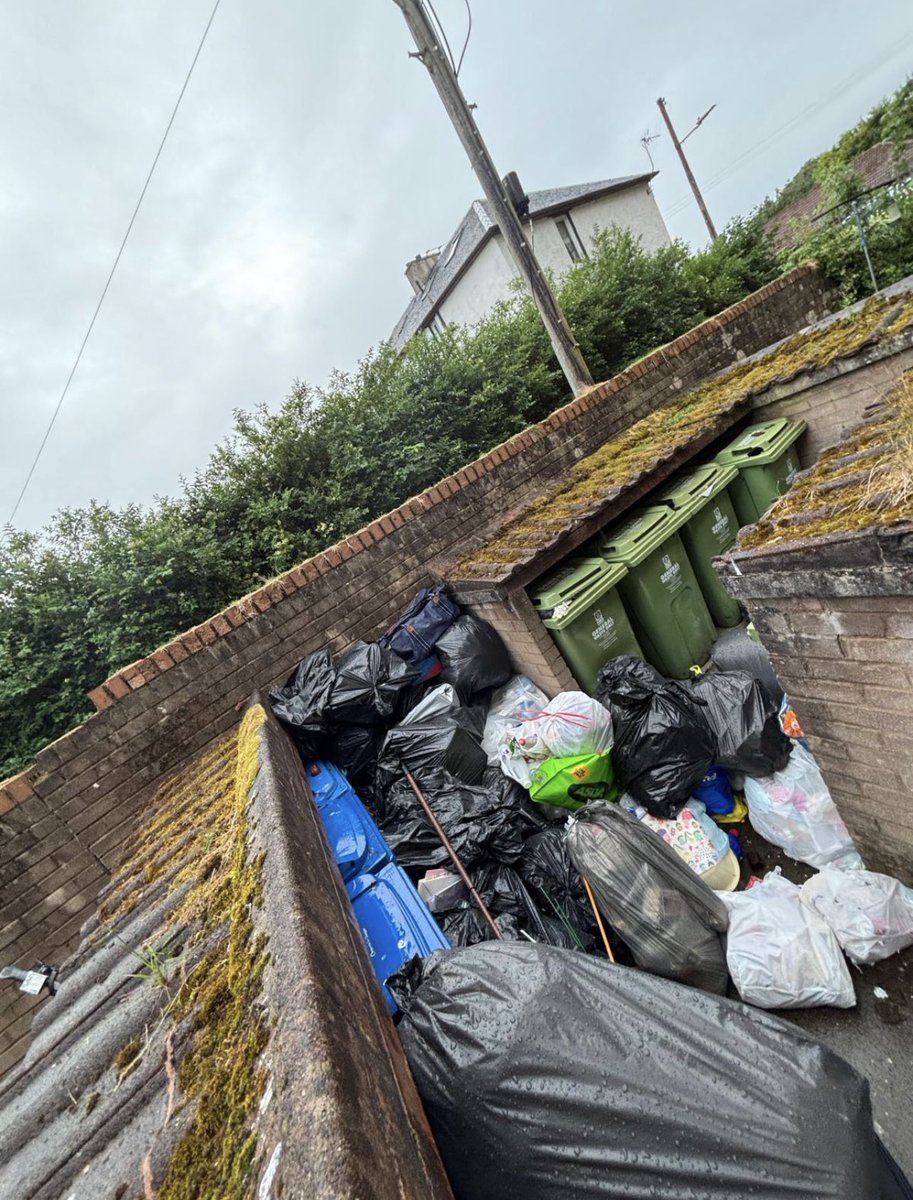 FultonKimberley's tweet photo. @GlasgowCC 
@Shettleston_SNP 
@ShettlestonHA 
Why should we have to live like this ??? 

24/06/25
02/07/25 https://t.co/wlcy3uu57S