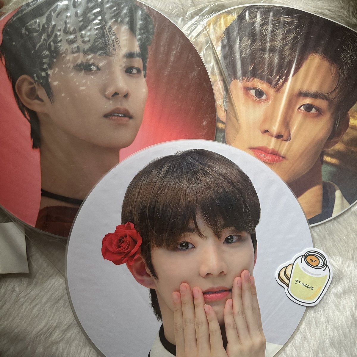 wts lfb the boyz ph

q / changmin set — ₱4,300 set / ₱4,000 payo

— all on-hand &amp; ready to ship
— no tingi / strictly set / nrdp 🆗
— dm if interested ◡̈

🏷️ qramzi tbz lightstick cloth banner dazed knight the castle uchiwa re:al picket