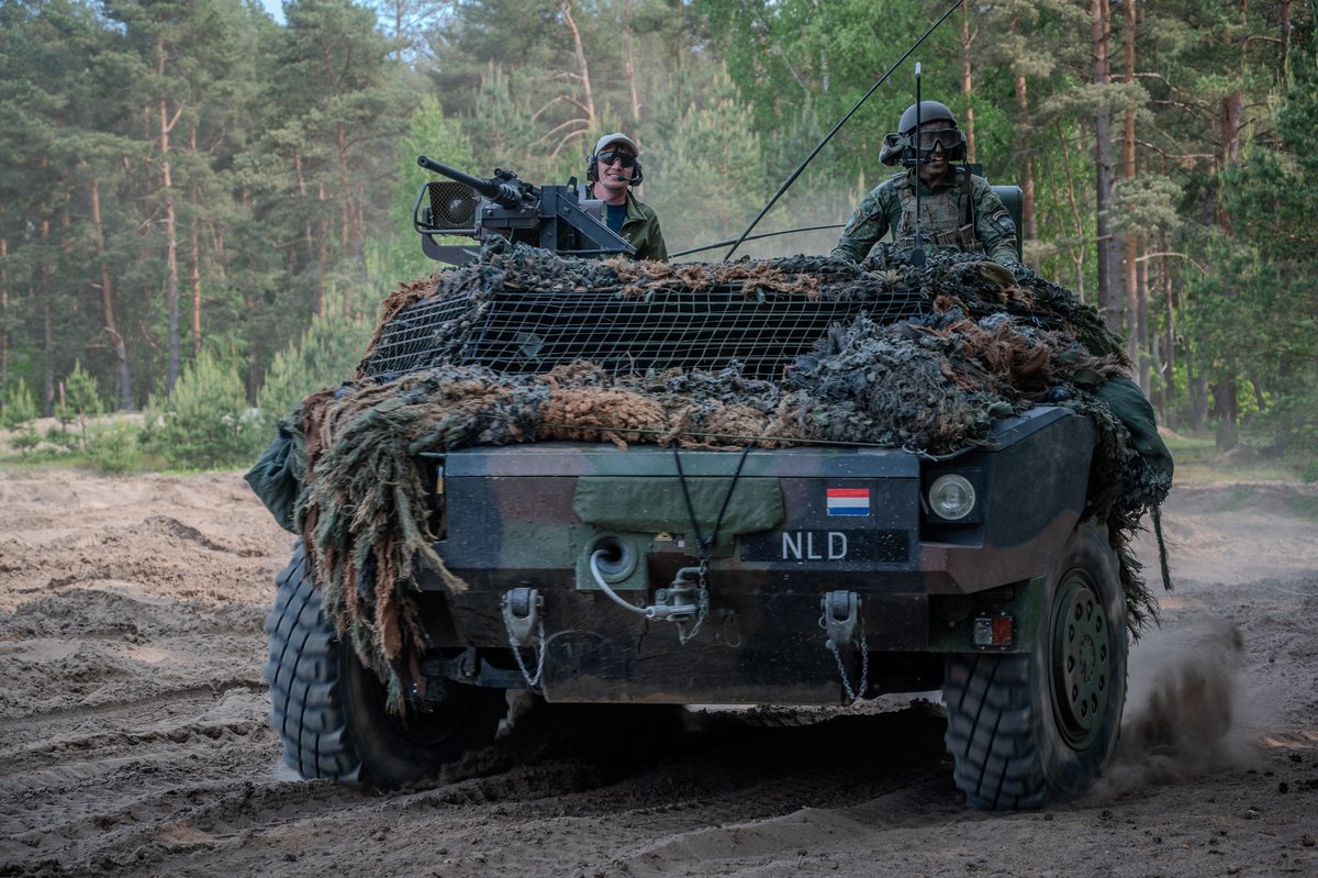 mnbg_lithuania's tweet image. What happens when curiosity meets combat boots?
Dutch influencer @govertsweep took a deep dive into the world of reconnaissance with the Recce platoon of the @landmacht. Full video here:
youtube.com/watch?v=_S_wV2…