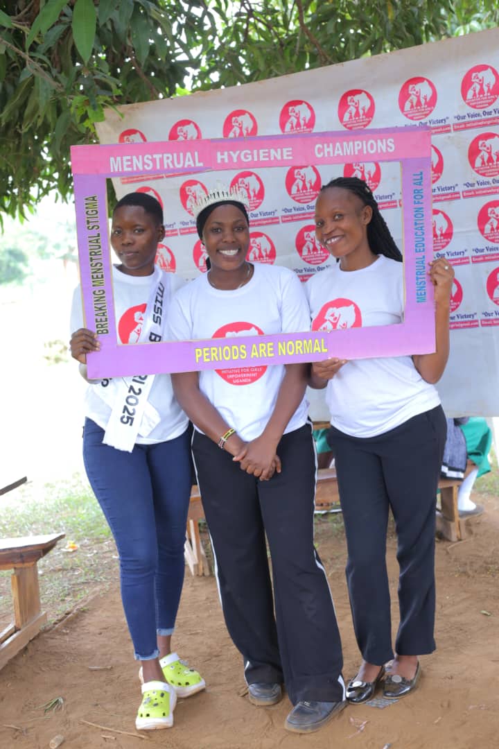 MutesiFarida's tweet image. #WCWednesday , let's break the stigma and enhance it with love and hygiene. 
"Periods  are normal  and safe."
Girl child life matters.