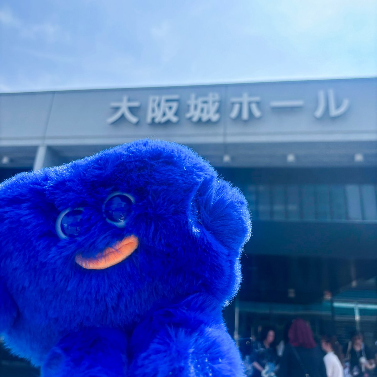 VisaJP's tweet image. #THERAMPAGE 大阪城ホール公演2日目🔥
#Visaでタッチ で1,000円以上グッズを購入すると限定アイテムが当たるくじ引きや、ランペ風ビィちゃんパネルの写真企画も要チェック!先着順です!
本日からの“こんなところでもVisaでターーッチ!”キャンペーンと合わせてぜひご参加ください🥳