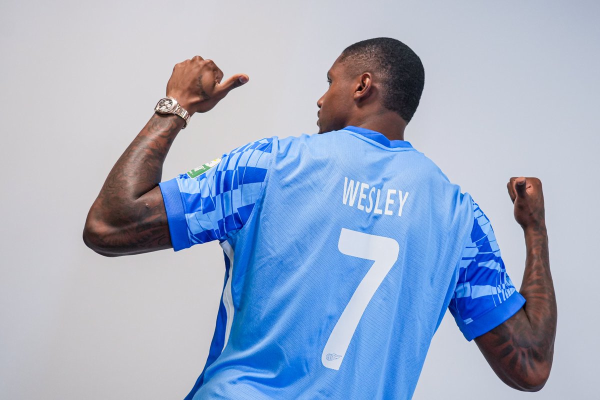 shenlanbaoshi's tweet photo. Wesley Moraes，the 29-year-old Brazilian Centre Forward, has officially joined Shenzhen Peng City, wearing the number 7 jersey to play the next half season in CSL，⚽ https://t.co/NNJwwLvxqq
