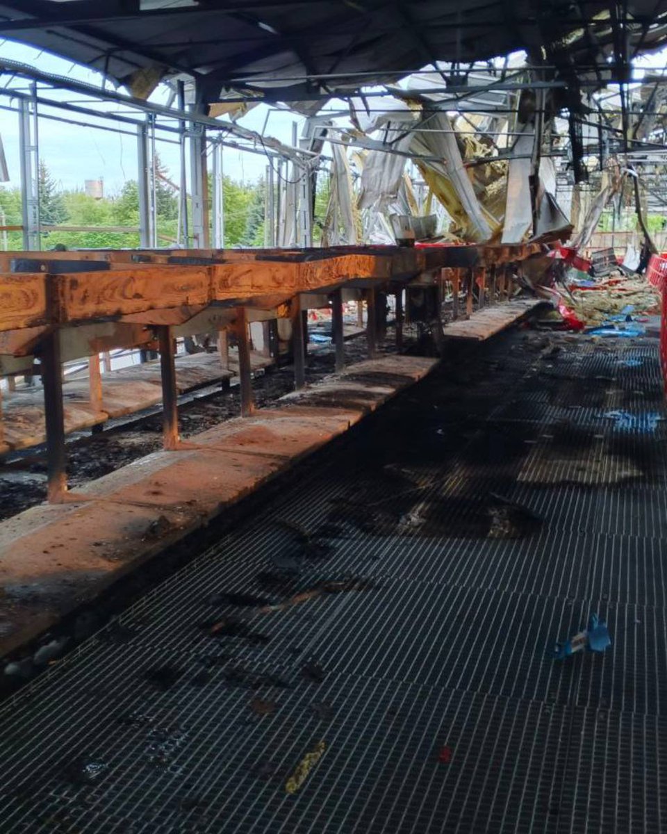 Знищено термінал Нової пошти у Слов'янську внаслідок влучання «шахедів»

Вночі росіяни атакували дронами місто: зруйновано термінал Нової пошти. Працівники не постраждали.

Сума збитків уточнюється. Наразі відомо про орієнтовно 300 знищених посилок і 5000 вцілілих. На місці