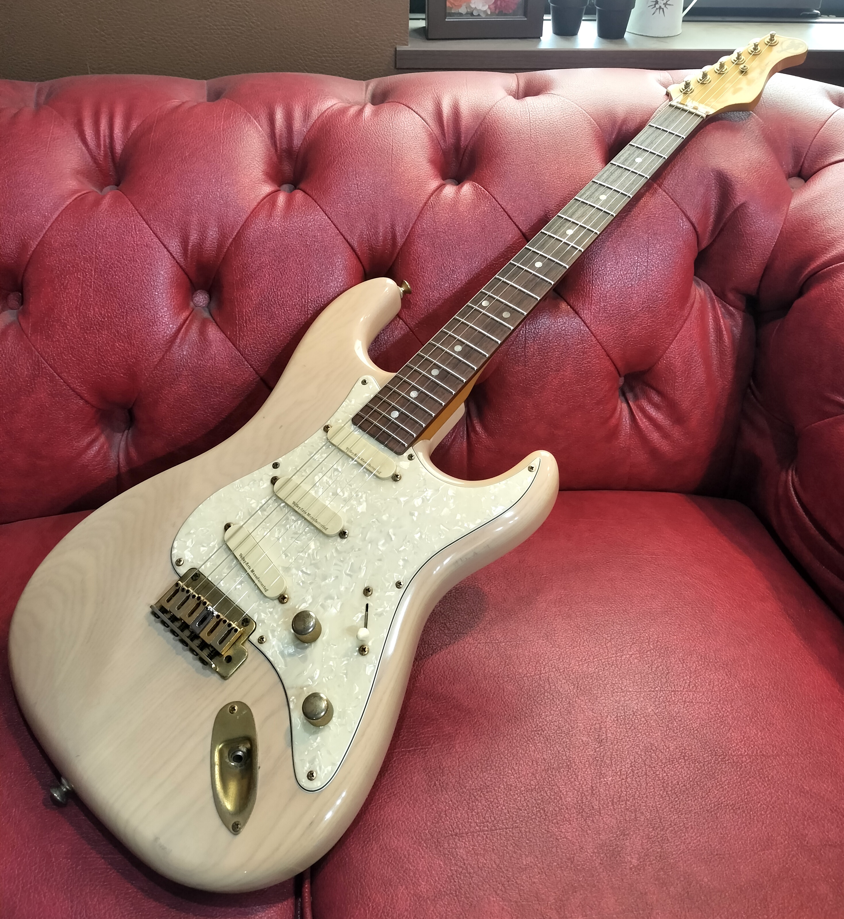 Valley Arts Valley Arts M Series KW-10 Kazumi Watanabe（中古