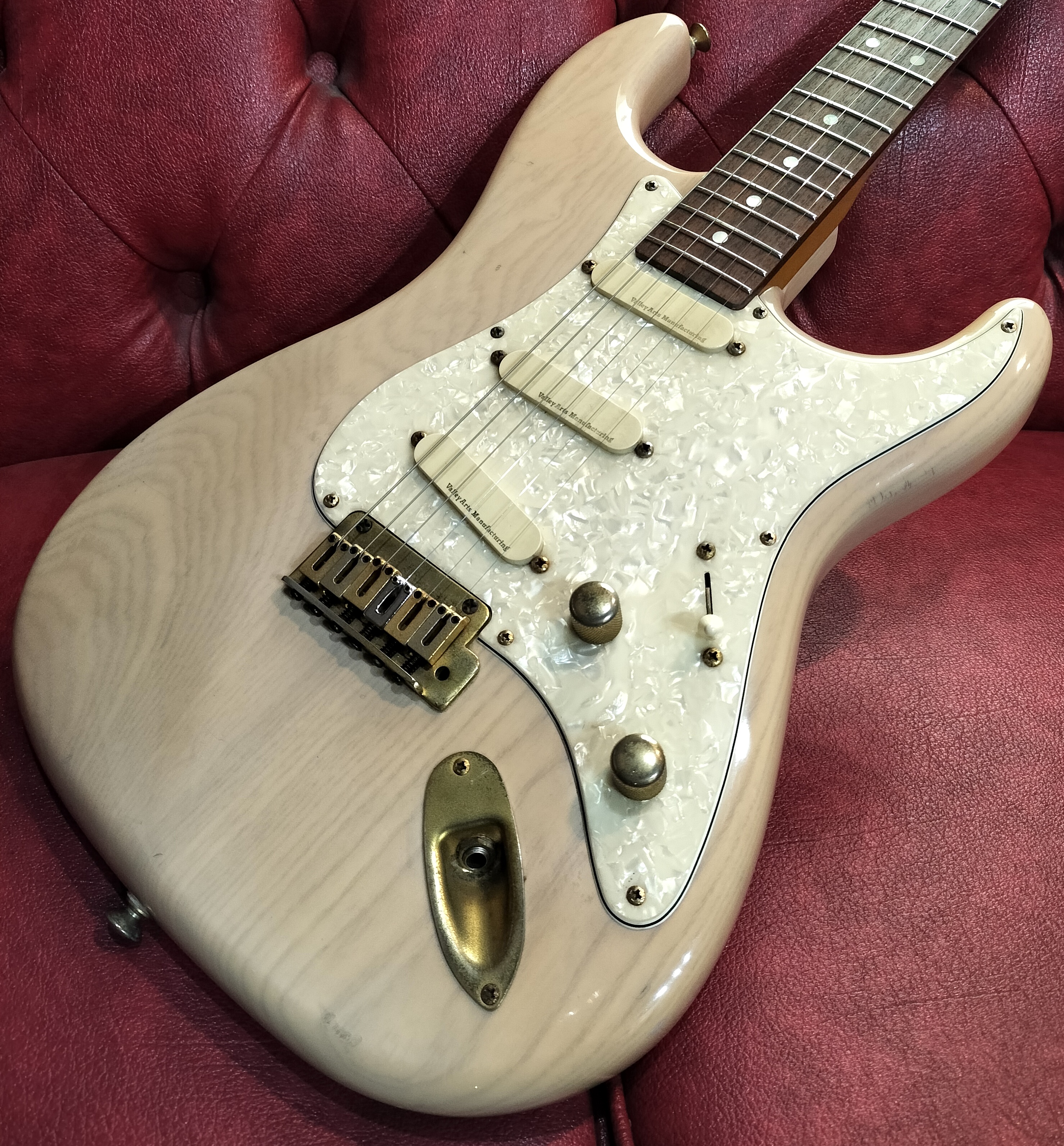 Valley Arts Valley Arts M Series KW-10 Kazumi Watanabe（中古