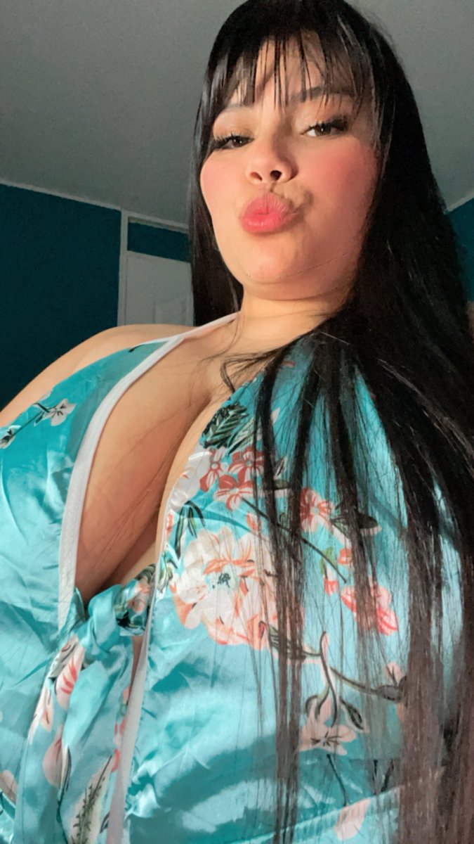 Un besito allá abajo donde más te gusta 😈😈😈❤️ 
Dale me gusta y rt para que me sigan más como tú 😈😈