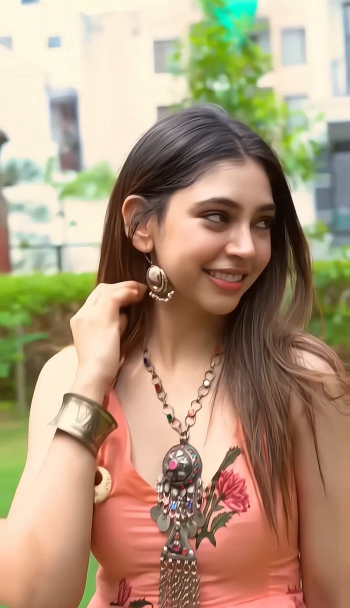 itnisibaat_'s tweet image. a face card that never declines🪞💕🦩

[ #nititaylor ]