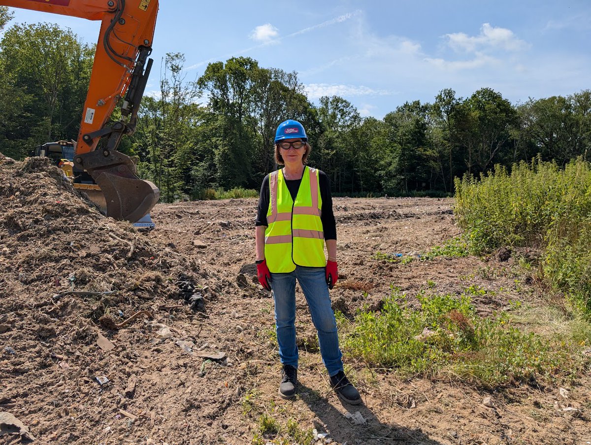 Clair Bell (@clairbell_) on Twitter photo Visited #HoadsWood to witness the clean-up. Heartbreaking to see dying trees and the stump of an ancient oak, fatally poisoned after its roots absorbed toxic pollutants. Those responsible must face justice. Stronger penalties are urgently needed <a href="/EnvAgency/">Environment Agency</a> <a href="/rescuehoadswood/">Rescue Hoad's Wood πππ</a> Visited #HoadsWood to witness the clean-up. Heartbreaking to see dying trees and the stump of an ancient oak, fatally poisoned after its roots absorbed toxic pollutants. Those responsible must face justice. Stronger penalties are urgently needed <a href="/EnvAgency/">Environment Agency</a> <a href="/rescuehoadswood/">Rescue Hoad's Wood πππ</a>