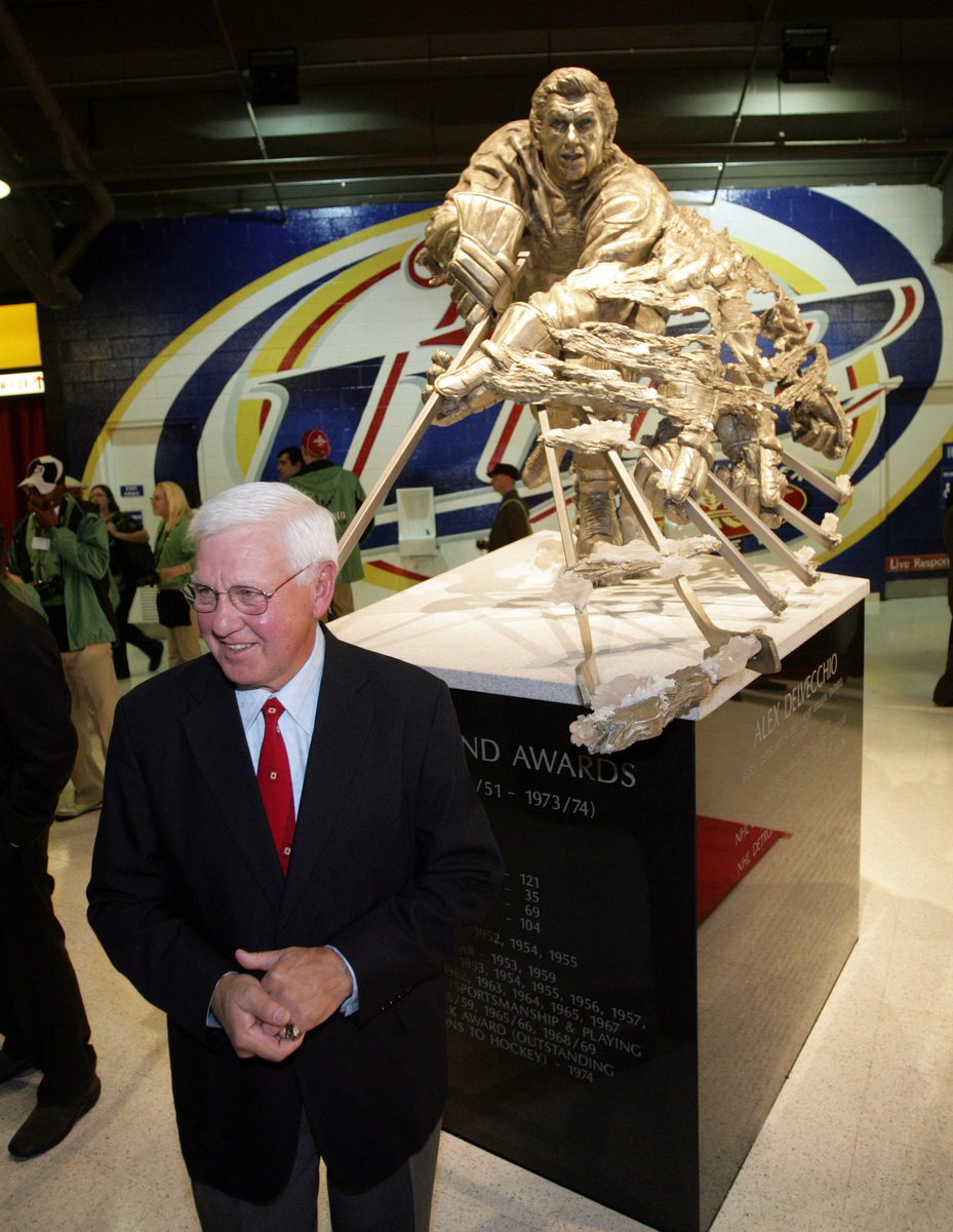 parkerandtheman's tweet photo. Delvecchio. Man, he was S0ME player. First year with #RedWings was 1951. Last was 1973. In between, 456 goals, 1,281 points in 1,550 games. 13x All-Star. THREE #StanleyCups and then... Wings coach/GM. Alex really one of the GREATS to "lace 'em up" #NHL history. #RIPFats https://t.co/ttyOIera01
