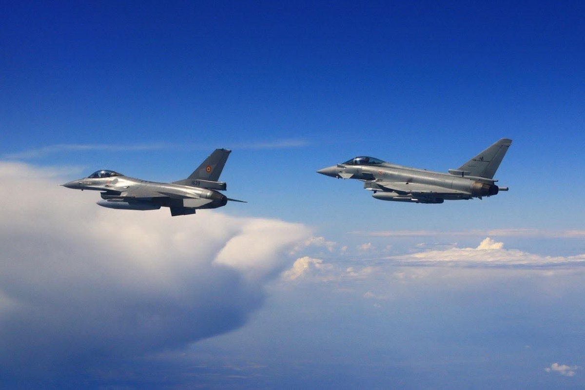 NATO_AIRCOM's tweet image. Air Policing detachments are on Quick Reaction Alert 24/7/365
🇬🇧 in 🇵🇱
🇵🇹 in 🇪🇪
🇵🇱🇷🇴in 🇱🇹
🇮🇹in 🇷🇴
Safeguarding the integrity of NATO airspace is a permanent peacetime task contributing to NATO’s collective defence