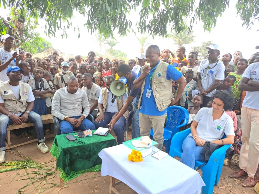 avsi_drcongo's tweet image. #KasaïCentral,@FondazioneAVSI poursuit son action en faveur d'une éducation inclusive. @MiriamRuscio & @BriceMebieb ont visité le site du projet EDU’KAS pour suivre les avancées,écouter la communauté.
Apprendre du terrain guide notre impact.@aides_rdc @TpoRdc @E4Impact @UEenRDC