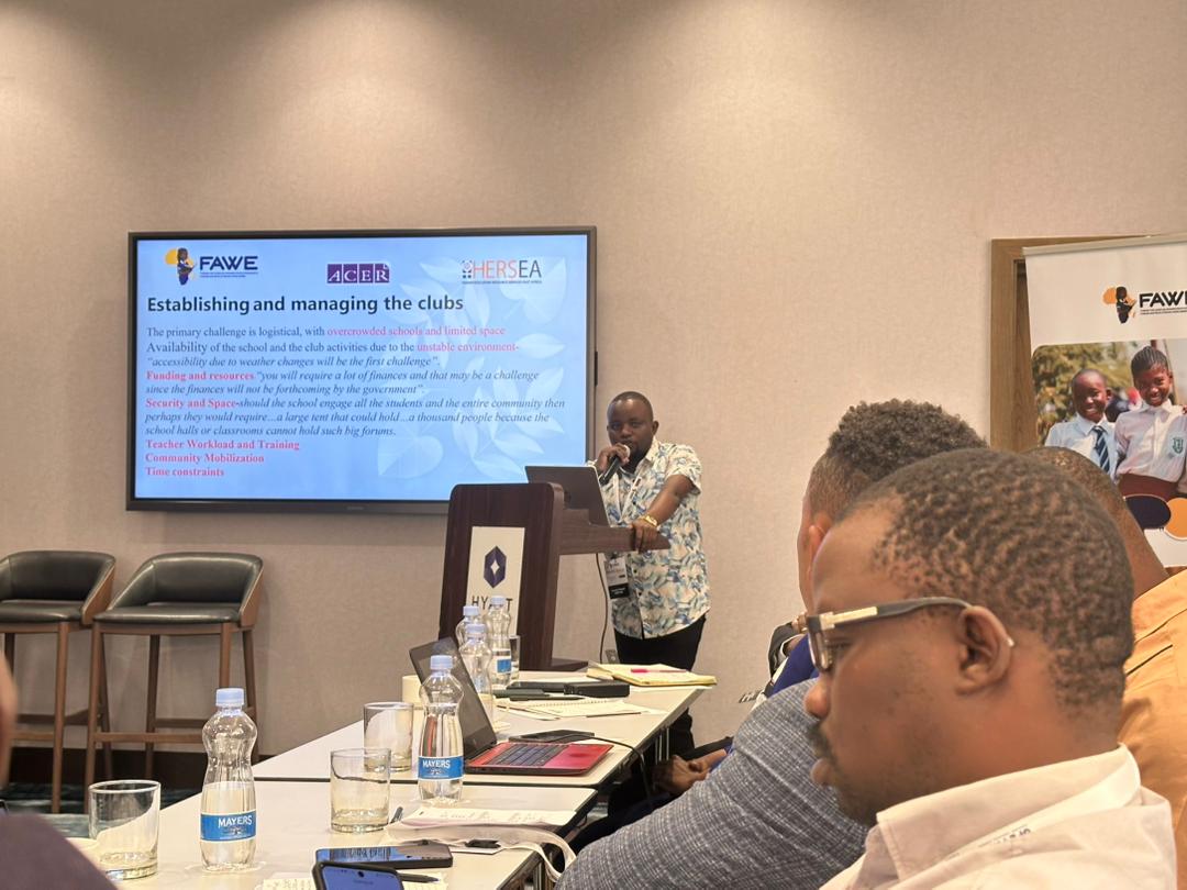 HERSEastAfrica's tweet photo. Day 1 of our Tuseme Model Triangulation Workshop wrapped up with rich insights on enabling/disenabling factors in refugee/IDP contexts, and how GRP & CoE features can bridge gaps. Great collaboration across teams! #Tuseme #GirlsEducation #RefugeeEd #HERSEA #FAWE #ACER https://t.co/HpW5rkwIVj