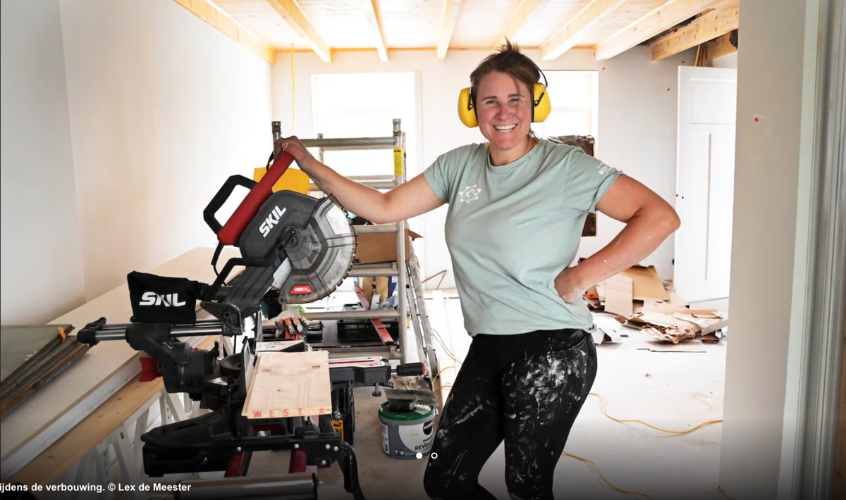 Heb je de nieuwste aflevering gezien van "De Moeite Waard" bij RTL4? Een Middelburgse woning staat dit keer centraal. De 39-jarige Sabijn de Cocker koopt een oud, vervallen huis dat ze wil ze verbouwen tot droompaleis. 

pzc.nl/middelburg/mid…

#zeeland #rtl4 <a href="/RTL4/">RTL</a>  #pzc