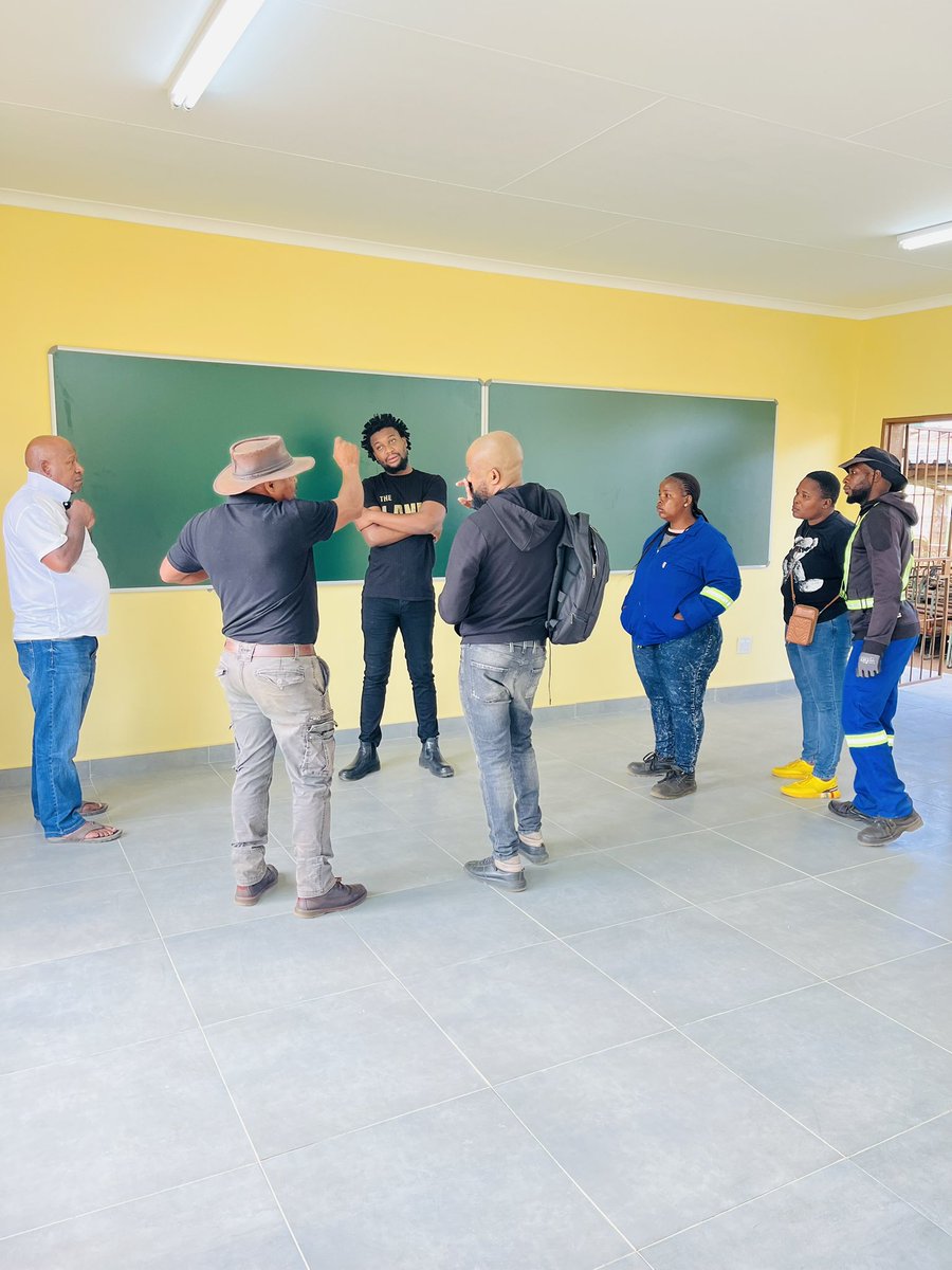 EFFward11's tweet image. ♦️SITE VISIT♦️
Ward Cllr Mafia Fane attended the partial handover of Block-2 building yesterday at the Hoyi Primary School where there’s a major revamping of old existing school infrastructure.
Hoyi Primary School is one of the oldest schools after Majembeni Primary that has…