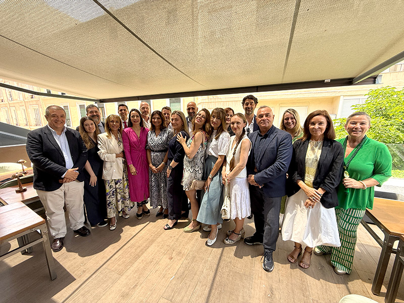 FORO ADR (@foroadr) on Twitter photo Madrid Network. Encuentro Diplomático B2B: Embajada de Costa Rica en España <a href="/MadridNetwork/">Madrid Network</a>
foroadr.es/todas-las-noti… <a href="/gemasanzs/">Gema Sanz Sanz</a> Madrid Network. Encuentro Diplomático B2B: Embajada de Costa Rica en España <a href="/MadridNetwork/">Madrid Network</a>
foroadr.es/todas-las-noti… <a href="/gemasanzs/">Gema Sanz Sanz</a>