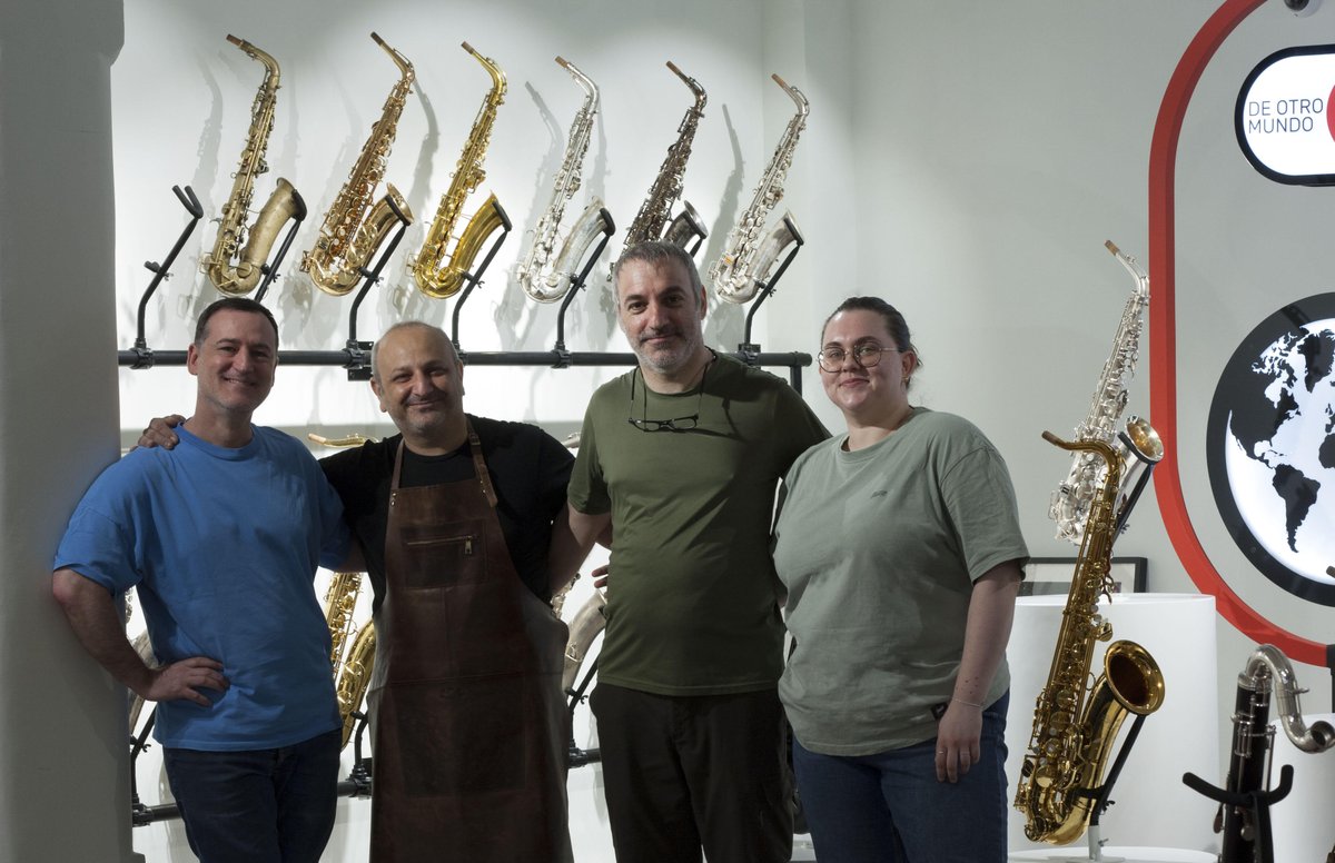 Aquesta setmana tanquem la desena temporada del #TallerLutier3Cat i ho fem a Sax &amp; Clarinet On, la botiga i taller de saxos i clarinets de Barcelona. Parlarem amb ells i sentirem també un reportatge del lutier de Girona Eduard Sitjas. 
Dissabte a les 10 h, a Catalunya Música!