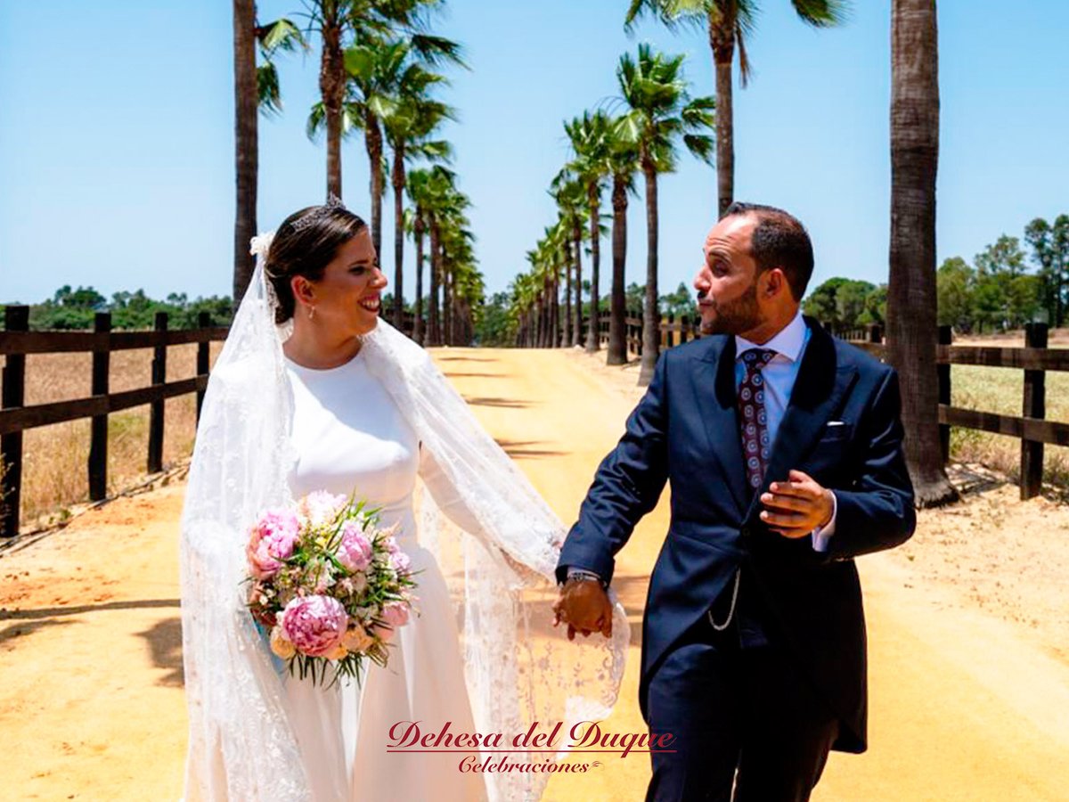 dehesadelduque's tweet photo. ✨ ¡La felicidad de este matrimonio se palpaba en el aire! 🌹  #Gracias Aurora y Joaquín por confiar en nuestra mágica finca Dehesa del Duque para el día más especial de vuestra vida💖

#EnlaceAuroraYJoaquin

📸 Senujama Foto-Video 

𝑫𝒆𝒉𝒆𝒔𝒂 𝒅𝒆𝒍 𝑫𝒖𝒒𝒖𝒆 https://t.co/tkCHCaWr8C