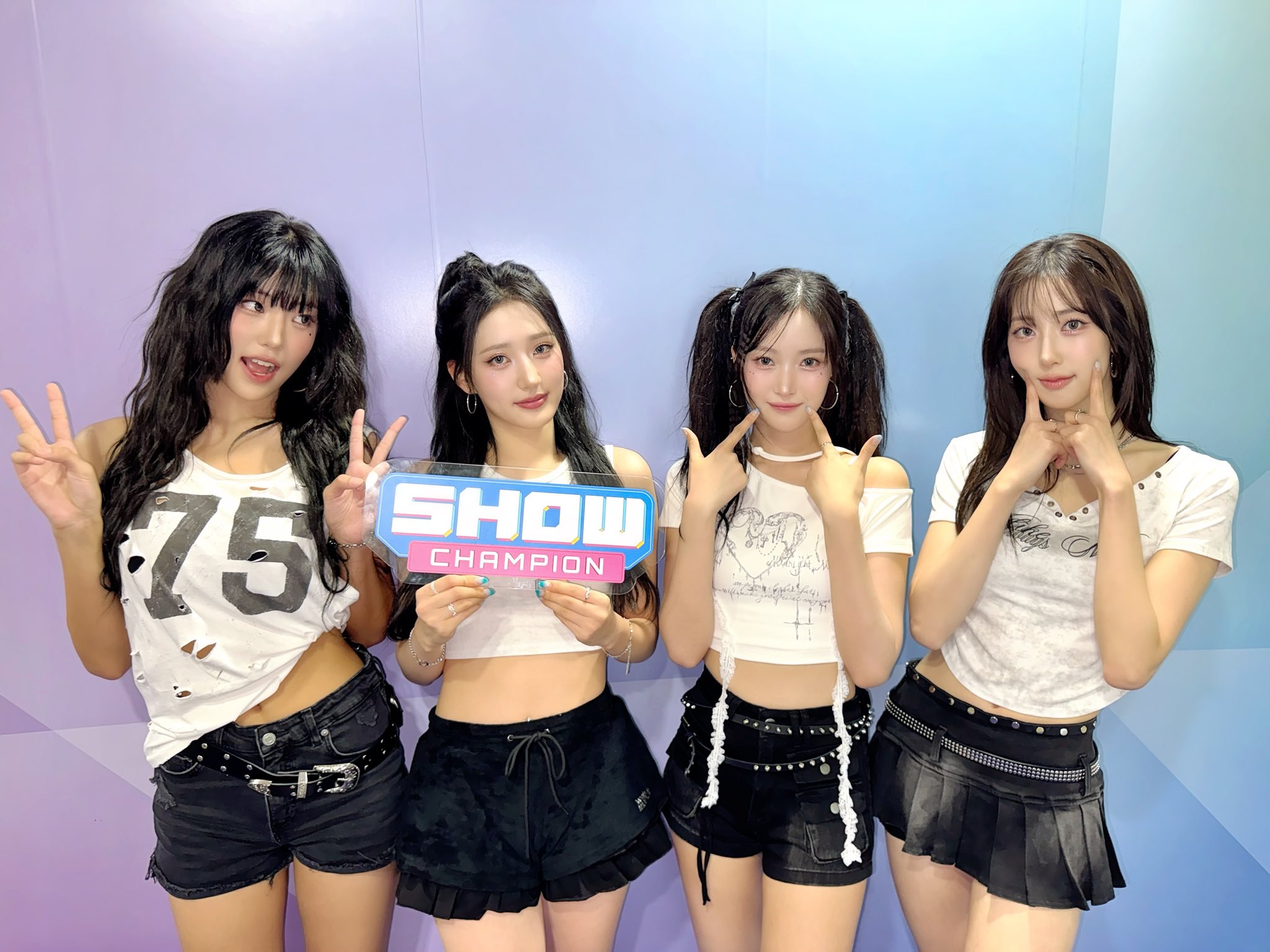 Gu1XwziW8AA4Q7f?format=jpg&name=large