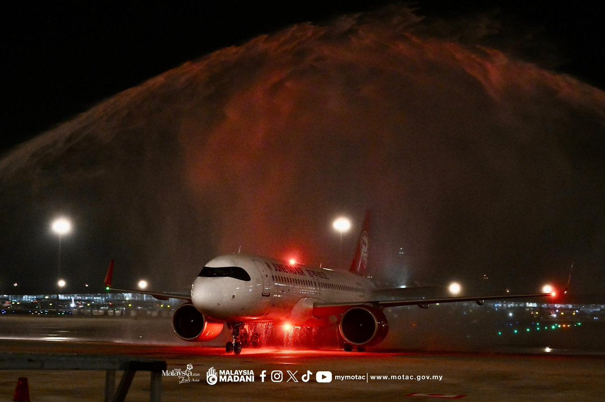 MOTAC WELCOMES JUNYAO AIRLINES' DIRECT SHANGHAI-KUALA LUMPUR FLIGHT, BOOSTING TOURISM TIES

Click news: facebook.com/share/p/19ULVN…

#MyMOTAC #TaatSetia
#MySeniBudaya #VM2026
#MalaysiaTrulyAsia #VisitMalaysia2026
#MalaysiaMADANI