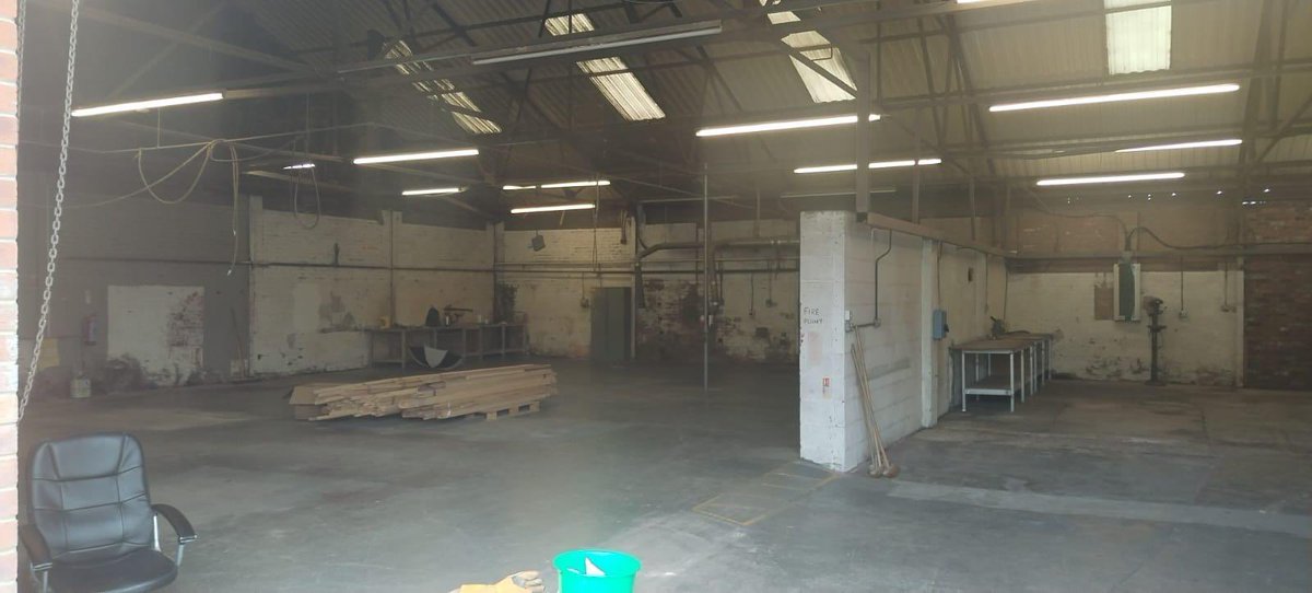 Screenstretch's tweet image. And that’s a wrap! 
Thank you so much everyone, it’s been a blast seeing all your creative endeavours over the years using our screen printing supplies. 
Hasta la vista babies ❤️
Lots of love for the future 
Keith and Jane