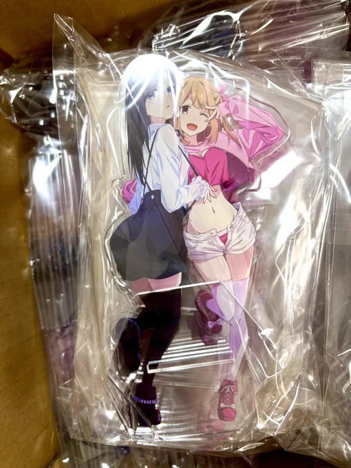 再生産のアクスタ届きましたー セット本の出荷準備理入りますので、今少しお待ちくださいませービジュイイじゃん