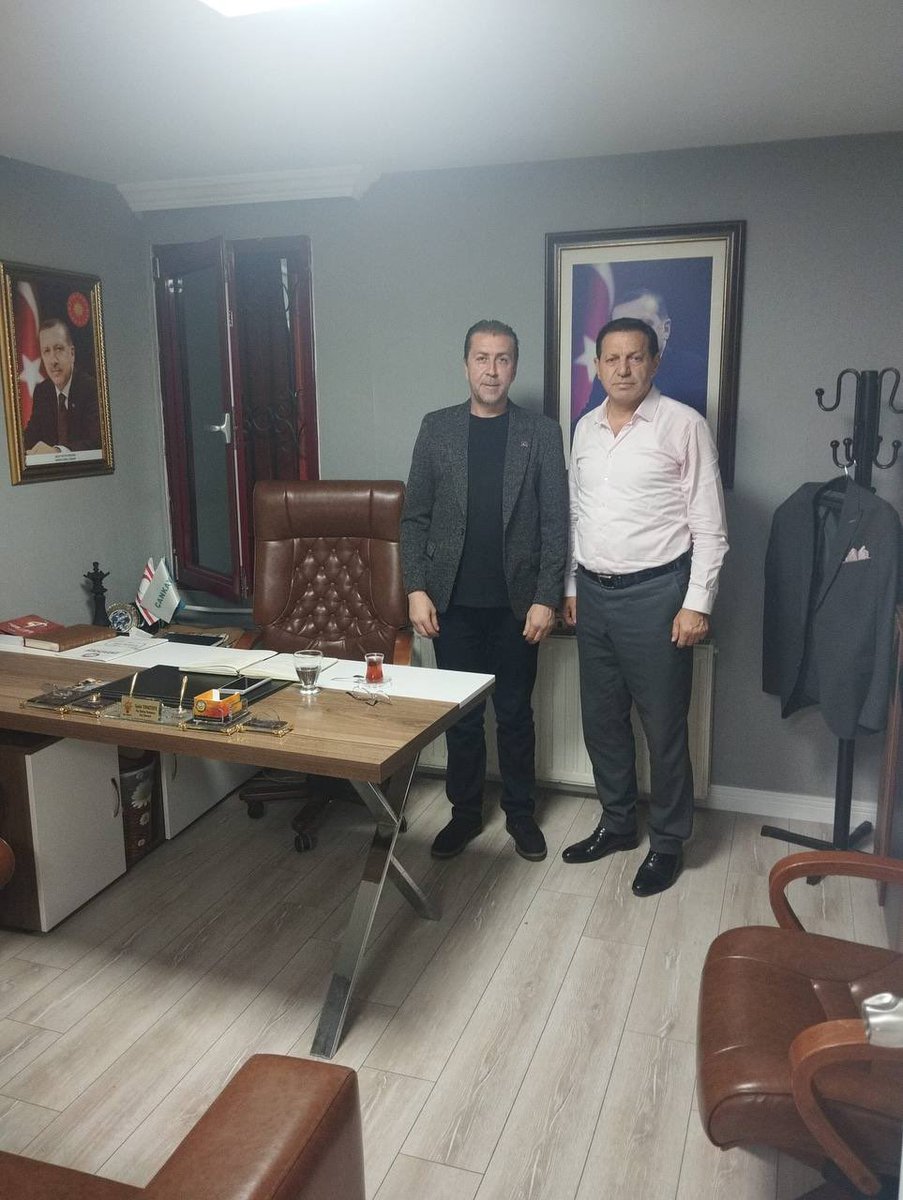 EMADDER - AK PARTİ ZİYARETİ   

Emeklilikte Adalet Derneği Ankara Yönetim Ekibimiz olarak, Ak Parti Çankaya İlçe Yönetim Kurulu Üyesi - İdari Amir Sayın Abdullah Gülbahar beyefendiyi makamında ziyaret etme fırsatı bulduk.  Ziyaretimiz sırasında, milyonlarca vatandaşımızın