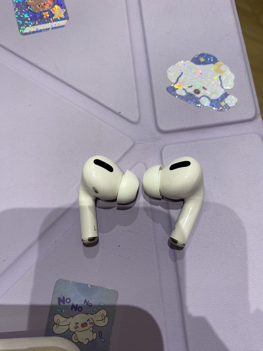 Sweetiebearss's tweet photo. ส่งต่อ airpods pro รุ่น1 
ของแท้,ประกันหมด ใช้งานเอง มีแบตเสื่อมนะคะ ขอคนรับได้ค่า มีร่องรอยตามการใช้งาน อื่นๆโหมดตัดเสียงรบกวนใช้งานปกติ ปล่อย ราคา 1500 ค่ะ🤍〰️

#ส่งต่อairpods #airpods #airpodsมือสอง #ส่งต่อหูฟัง #airpodsของแท้ #ส่งต่อแอร์พอด #airpodsมือ2 #airpodspro https://t.co/0RiKgvV4lV