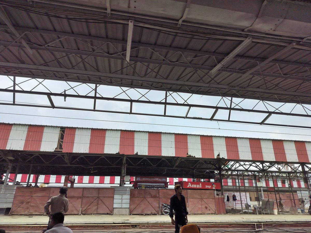 The train service hasn't improved at all. Train delays, poor platform conditions, poor or lack of services for common citizens.
While Commercialization has increased even advertisement is preferred over announcements.
<a href="/narendramodi/">Narendra Modi</a> <a href="/AshwiniVaishnaw/">Ashwini Vaishnaw</a> <a href="/RailMinIndia/">Ministry of Railways</a>
#Modi #Railways