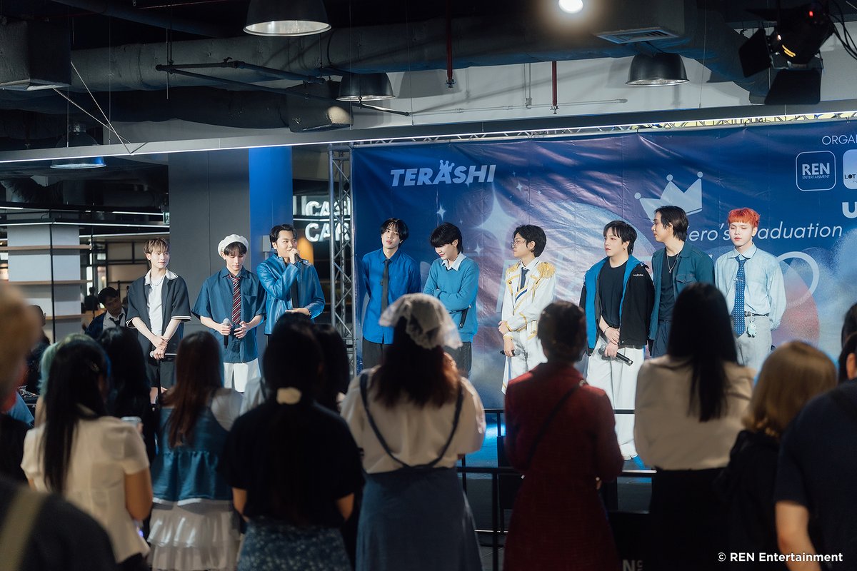 💙 จบไปแล้วกับงาน Zero’s Graduation: File:ZERO – Blue Print
ขอขอบคุณทุกแรงเชียร์และความรักที่มอบให้พี่ Zero ตลอดเส้นทางที่ผ่านมา
และนี่คือภาพบรรยากาศจากงานในวันนั้น เรามาร่วมเก็บความทรงจำนี้ไว้ด้วยกันนะครับ! 💙

#ZeroGraduation #ThankYouZero #renentertainment #TERASHI #テラシ
