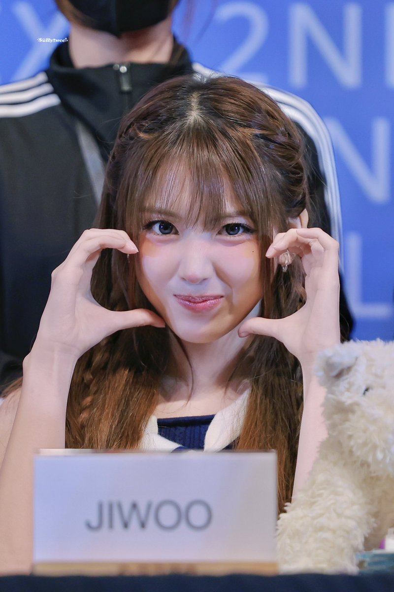 Sylviaccc11's tweet image. 250629
๐
#nmixx #NMIXX #JIWOO #jiwoo #์ง์ฐ #์๋ฏน์ค