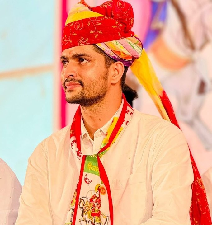 CRICKET___LOVER ❣️ (@im_sharwan_) on Twitter photo राजस्थान विश्वविद्यालय के ऊर्जावान व लोकप्रिय छात्रसंघ अध्यक्ष भाई निर्मल चौधरी जी को जन्मदिन की हार्दिक बधाई एवं शुभकामनाएँ💐🎂
रामदेव जी महाराज की कृपा सदैव आप पर बनी रहे 🙏
<a href="/NirmlChoudhary/">Nirmal Choudhary</a>
#निर्मल_चौधरी #निर्मल राजस्थान विश्वविद्यालय के ऊर्जावान व लोकप्रिय छात्रसंघ अध्यक्ष भाई निर्मल चौधरी जी को जन्मदिन की हार्दिक बधाई एवं शुभकामनाएँ💐🎂
रामदेव जी महाराज की कृपा सदैव आप पर बनी रहे 🙏
<a href="/NirmlChoudhary/">Nirmal Choudhary</a>
#निर्मल_चौधरी #निर्मल