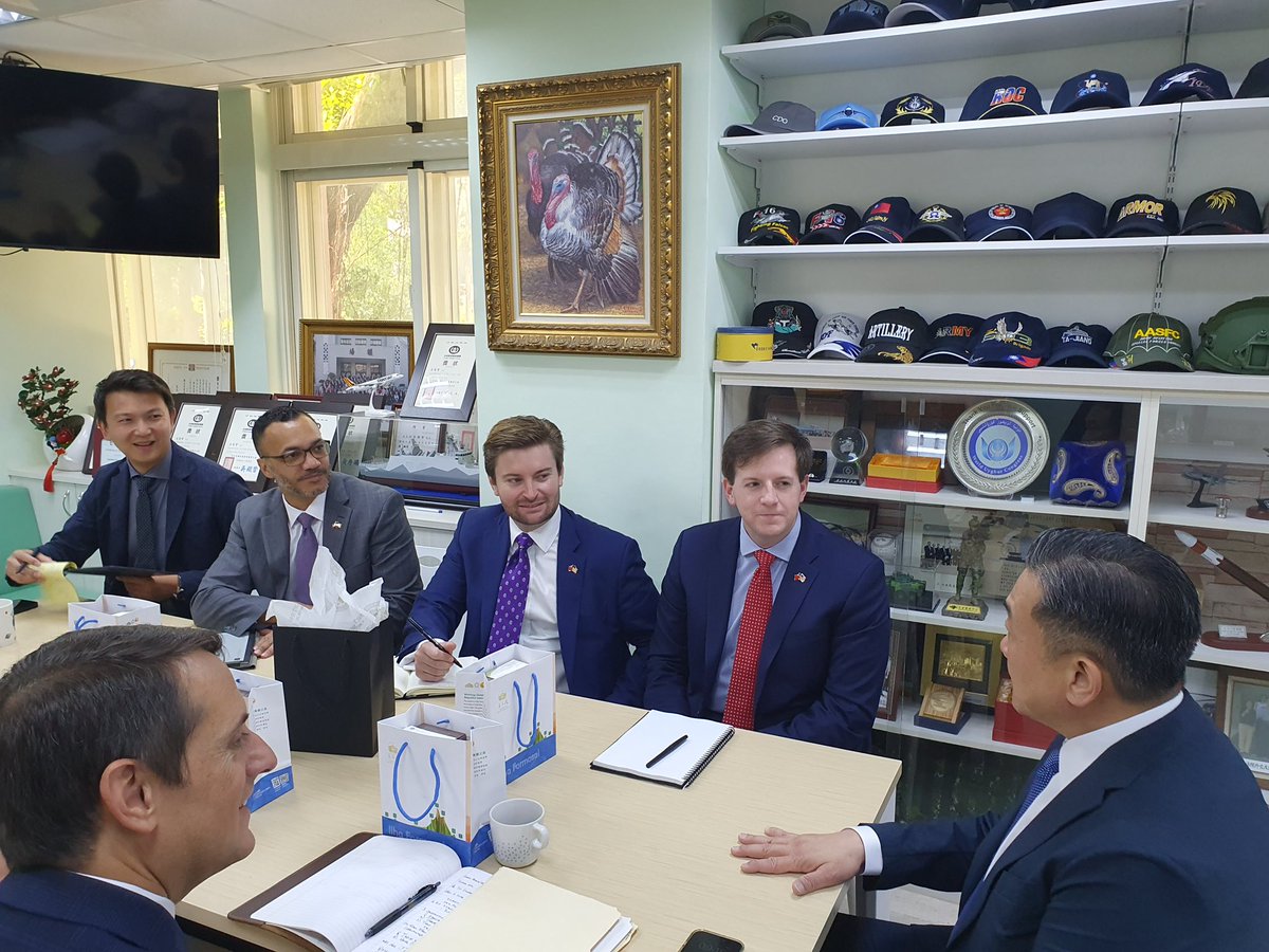 MPWangTingyu's tweet image. Another great day! Honored to host chiefs of staff from Capitol Hill at the LY to discuss Taiwan-U.S. trade and security. Congressional staffers play a key role in shaping policy — their professionalism and influence are crucial.
Ongoing exchanges strengthen partnership!