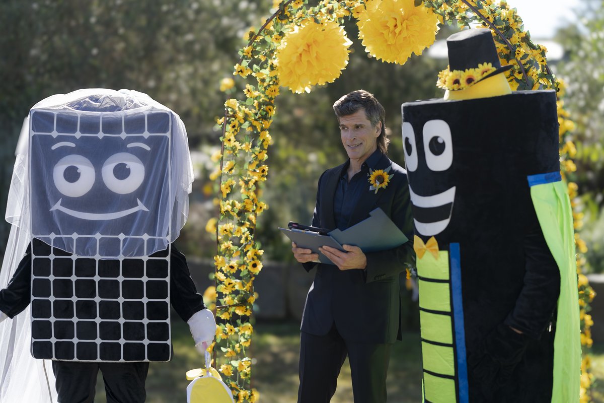 solarcitizens's tweet image. And here's the wedding album - Ms #Solar Panel & Mr #Battery married by @oshergunsberg to create more clean, affordable #energy for all of us, thanks to the Cheaper Home Batteries Program. @ChrisBowenMP watch youtu.be/-TDxD9ddyZI?si… via @YouTube