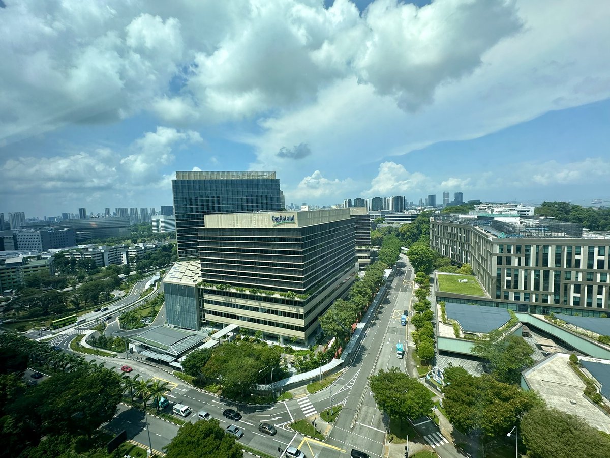 RongFan8's tweet image. Just wrapped up a short but incredibly stimulating 1.5-day visit to the National University of Singapore. Grateful for the inspiring conversations and excited about the bold vision NUS is shaping around healthy longevity and potentially precision health for all 👏👏