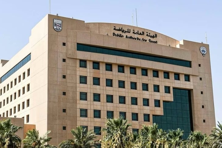 من غير المعقول أن ندفع اشتراكات الكويت في الاتحادات الدولية من نفقاتنا الشخصية، ولا يعقل أن يشارك أبطالنا في البطولات العالمية على حسابهم الخاص!

تعطيل صرف ميزانيات الأندية المتخصصة لا يضر ناد بعينه بل يلحق ضررا واسعا بالرياضة الكويتية ومكانتها!